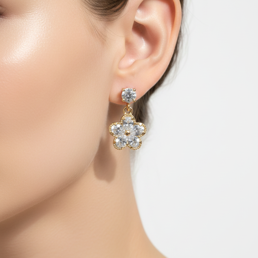 Broquel de Flor Colgante en Oro Laminado 18K